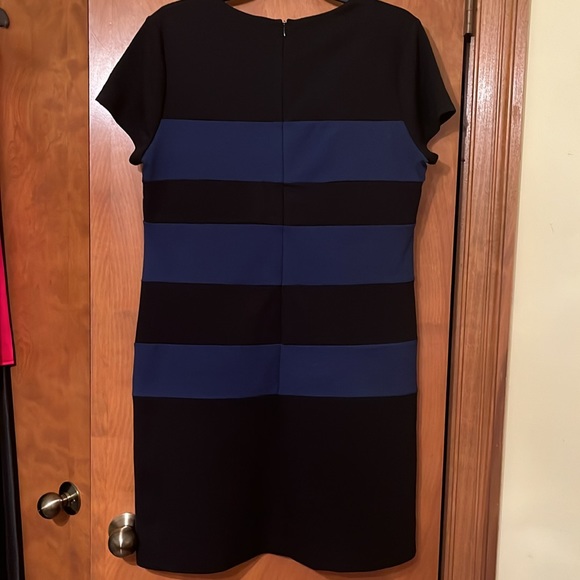 Michael Kors Dress - Picture 2 of 4